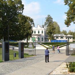 Vstup do parku z Mlynskej ulice, miesto „ŠTARTU“ bežeckého behu „VETERÁNSKA MÍĽA“ v Košiciach.